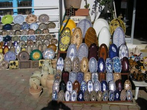قلل مصنوعة من الفخار